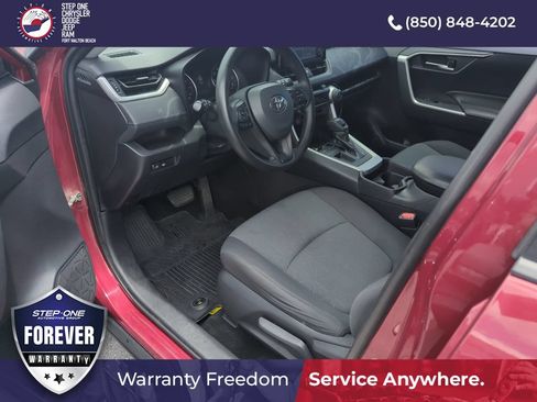 Used 2019 Toyota RAV4 XLE FWD image 10