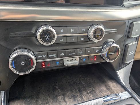 Used 2023 Ford F150 Lariat w/ FX4 Off-Road Package image 23