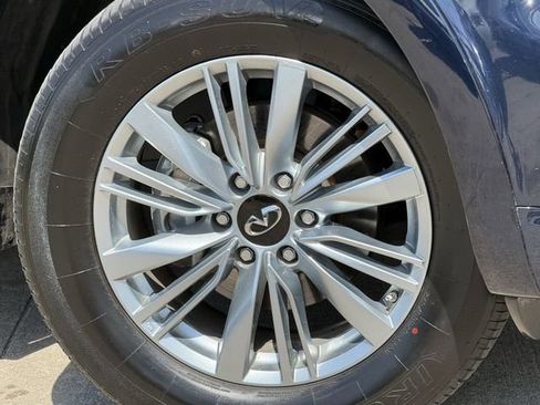 Used 2024 INFINITI QX80 Luxe image 7