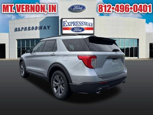 Used 2024 Ford Explorer XLT w/ Equipment Group 202A AWD/4WD image 8