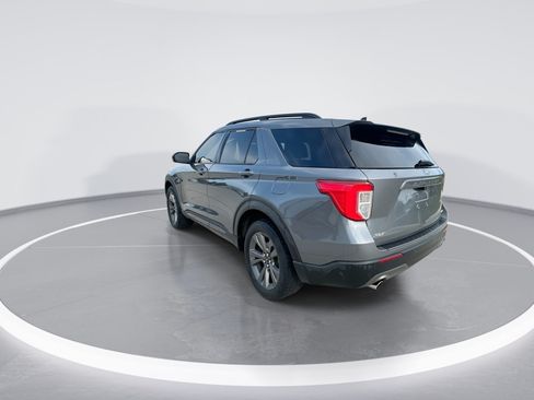 Used 2021 Ford Explorer XLT w/ Equipment Group 202A AWD/4WD image 6