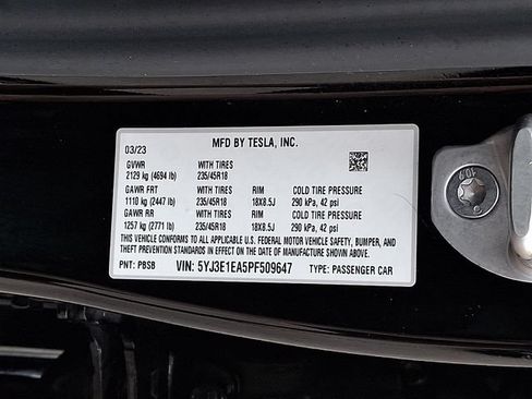 Used 2023 Tesla Model 3 Standard Range RWD image 29