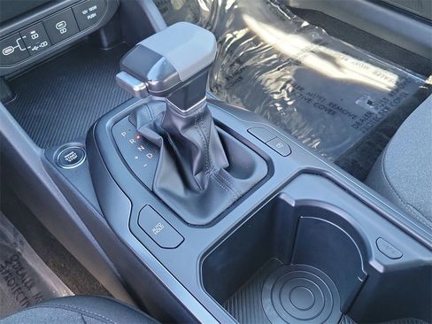 Used 2025 Kia K4 LXS image 14