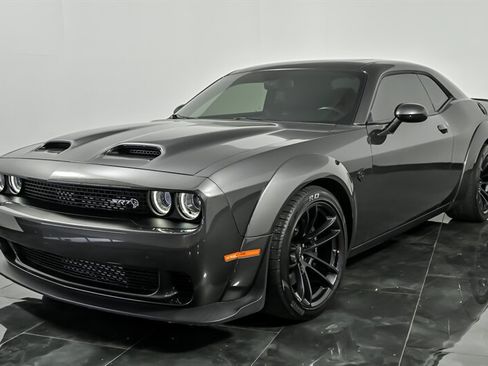 Used 2020 Dodge Challenger SRT Hellcat Redeye RWD image 5