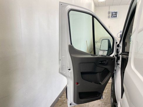 New 2026 Ford Transit 250 148 Medium Roof image 12