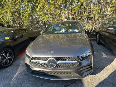 Used 2022 Mercedes-Benz A 220 image 3