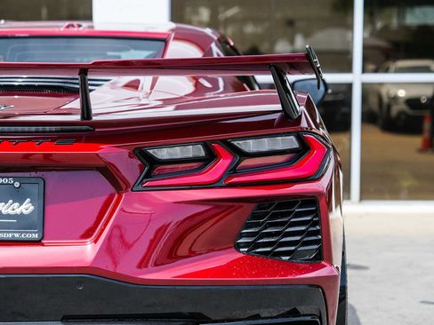Used 2020 Chevrolet Corvette Stingray Convertible w/ Z51 Performance Package RWD image 12