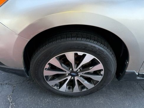 Used 2016 Subaru Outback 2.5i Limited image 8