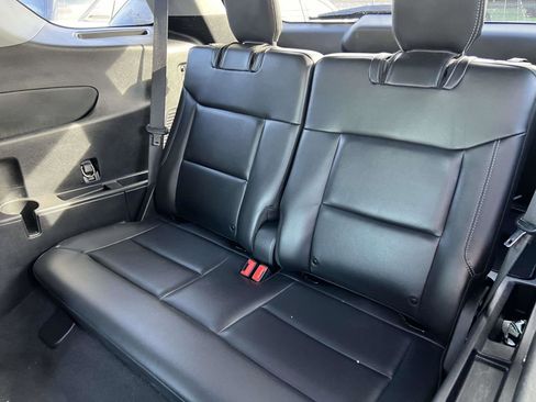 Used 2022 Ford Explorer XLT w/ Equipment Group 202A image 32