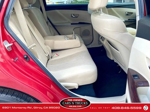 Used 2014 Toyota Venza LE image 12