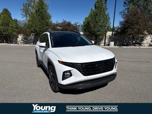 Used 2022 Hyundai Tucson Limited AWD/4WD image 17
