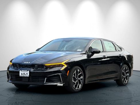New 2026 Kia K5 EX image 8