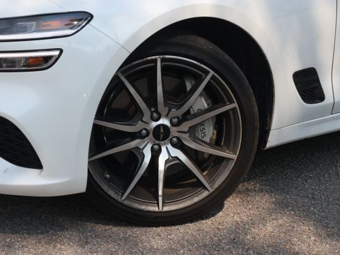 Used 2025 Genesis G70 2.5T RWD image 16