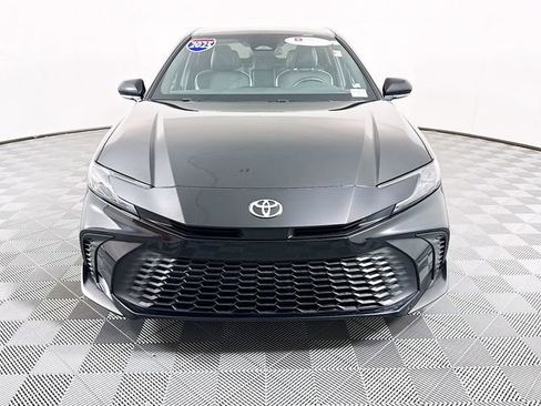 Certified 2025 Toyota Camry SE image 2