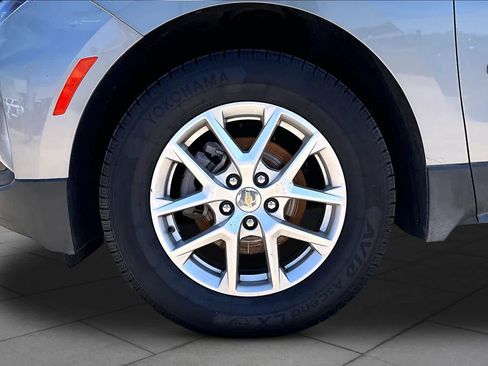 Used 2024 Chevrolet Equinox LT AWD/4WD image 11