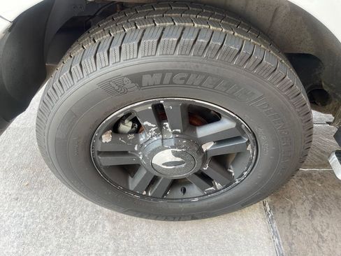 Used 2012 Ford Expedition XL image 23