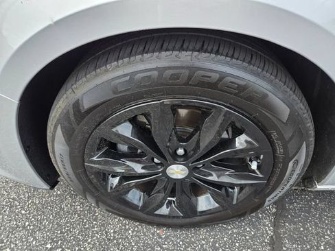 Used 2022 Chevrolet Malibu LT FWD image 28