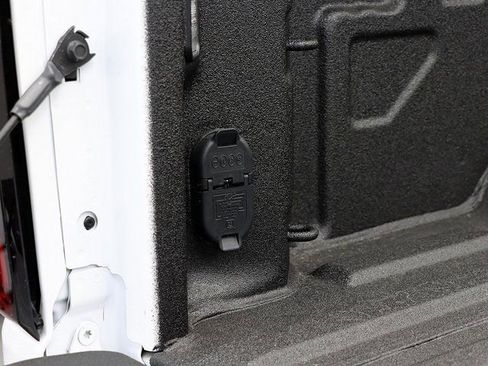 New 2026 GMC Sierra 2500 SLT w/ SLT Premium Package image 6