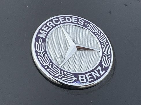 Used 2014 Mercedes-Benz E 350 4MATIC Sedan image 9