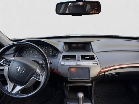 Used 2010 Honda Crosstour EX-L image 11