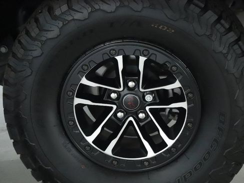 Used 2026 Jeep Wrangler Unlimited Rubicon AWD/4WD image 46