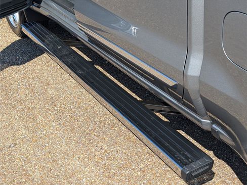 New 2026 Chevrolet Silverado 1500 High Country image 11