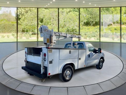 Used 2015 Ford F250 XL w/ Power Equipment Group image 5