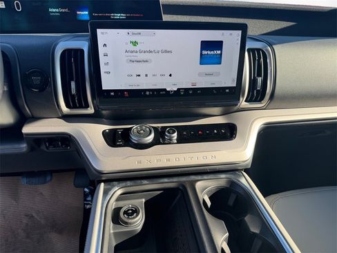 New 2025 Ford Expedition Max Active image 11