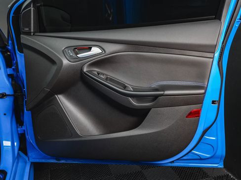 Used 2017 Ford Focus RS image 49