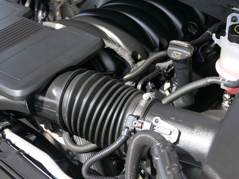 Used 2024 Chevrolet Suburban Premier image 29