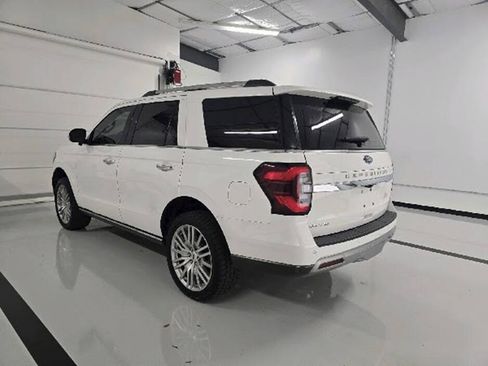 Used 2024 Ford Expedition Limited AWD/4WD image 7