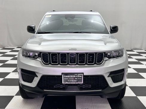 New 2025 Jeep Grand Cherokee Laredo X image 3