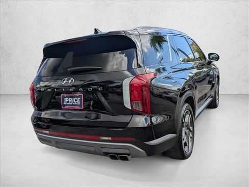 Used 2023 Hyundai Palisade SEL FWD image 5