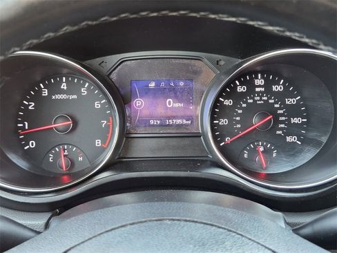 Used 2017 Kia Sedona LX w/ LX Essentials Premium Package image 15