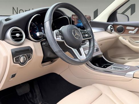 Used 2022 Mercedes-Benz GLC 300 4MATIC image 11