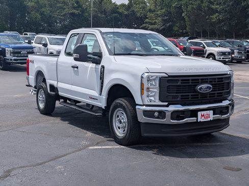 New 2026 Ford F250 XL AWD/4WD image 2