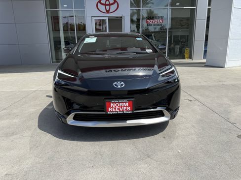 Certified 2025 Toyota Prius Plug-In Hybrid image 29