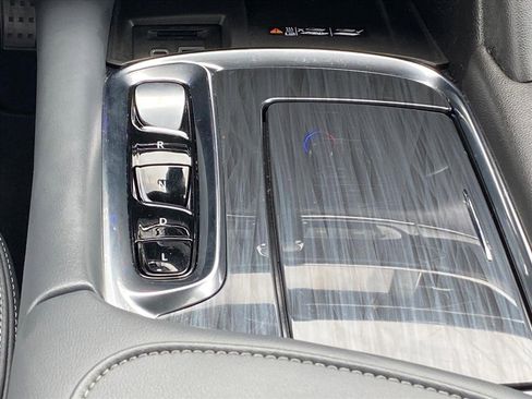 Used 2024 Buick Enclave Premium image 12