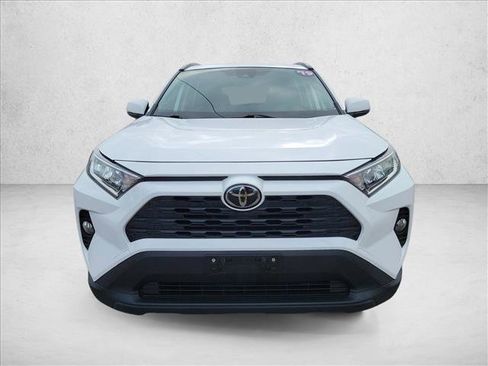Used 2019 Toyota RAV4 XLE image 2