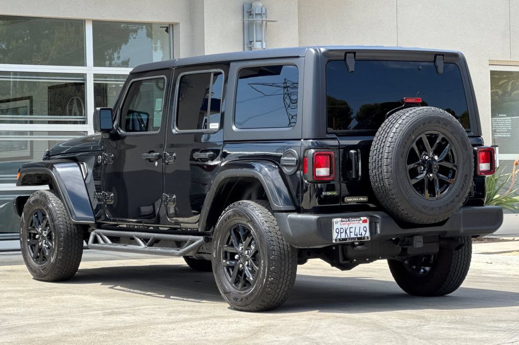 Used 2023 Jeep Wrangler Unlimited Sport AWD/4WD image 3