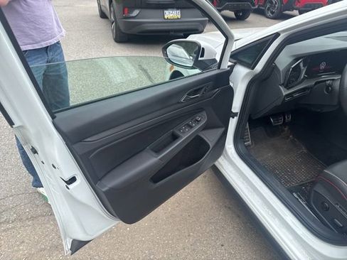 Used 2022 Volkswagen GTI SE image 13