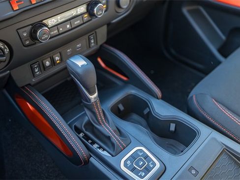 New 2026 Nissan Frontier PRO-4X w/ Pro-4x Convenience Package image 15