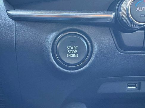 Used 2021 MAZDA MAZDA3 s image 24