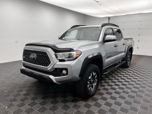 Used 2019 Toyota Tacoma TRD Off-Road image 17