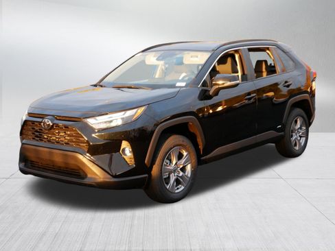 Certified 2025 Toyota RAV4 XLE image 3