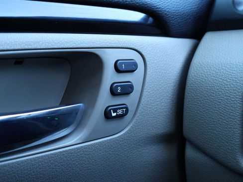 Used 2017 Honda Pilot Touring image 25