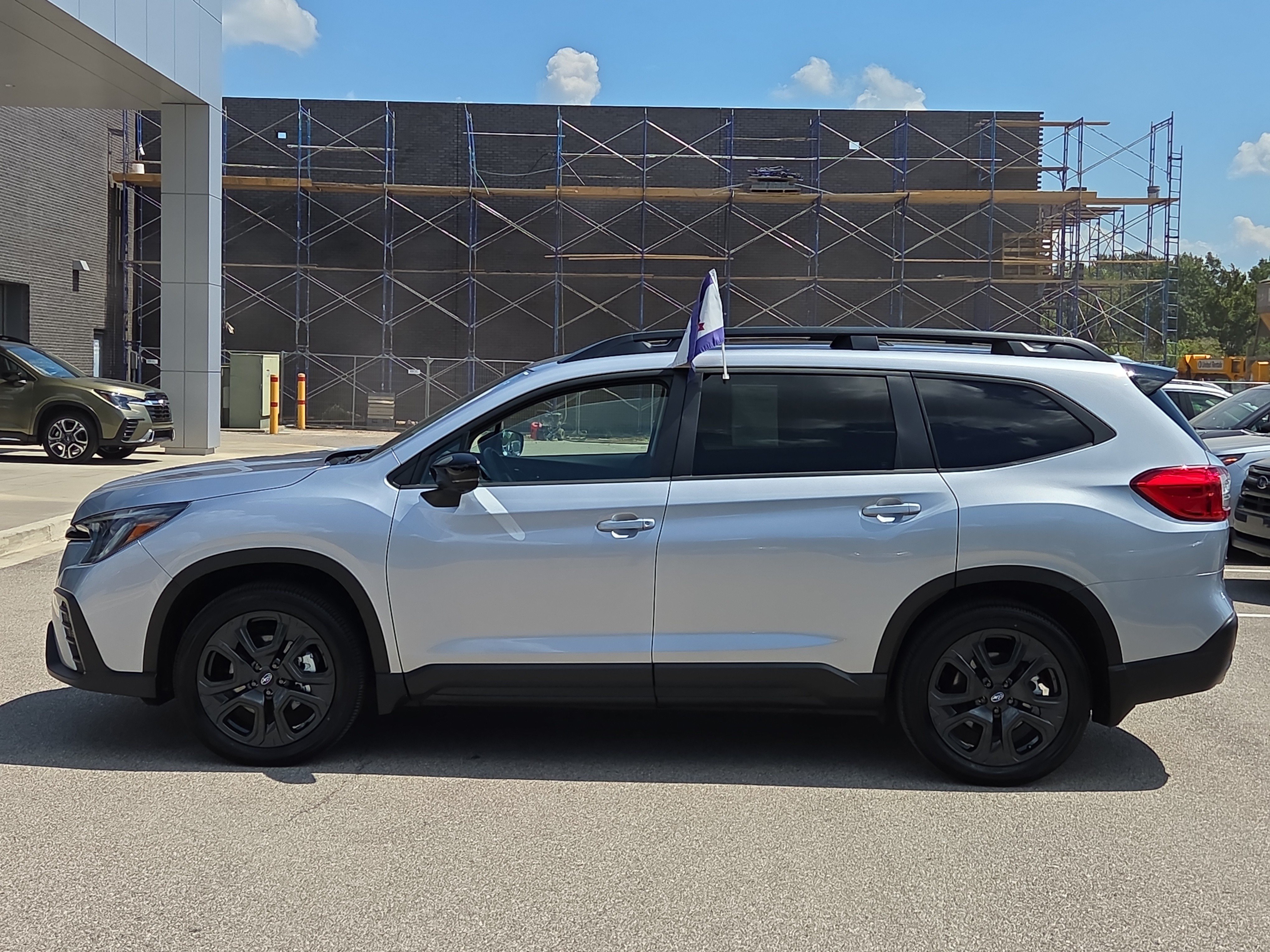 Certified 2025 Subaru Ascent Bronze Edition w/ Onyx Package AWD/4WD image 6