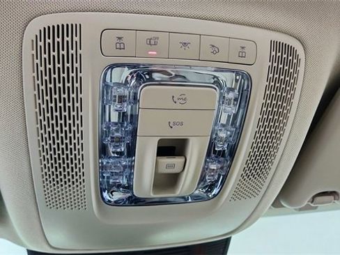 Used 2024 Mercedes-Benz GLE 350 4MATIC image 55