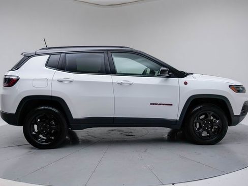 Used 2024 Jeep Compass Trailhawk image 9