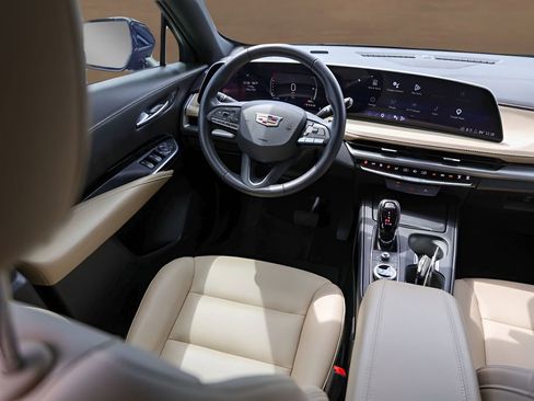 Certified 2024 Cadillac XT4 Luxury FWD image 23